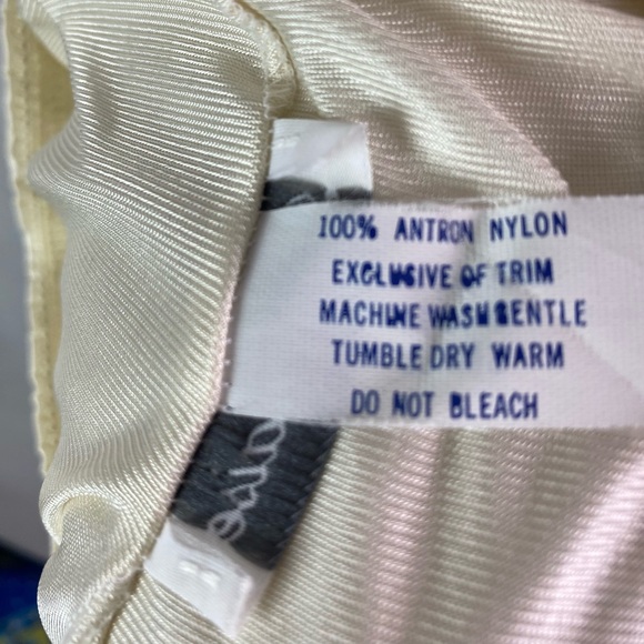 Vintage Lingerie Cream Petti Pants Slip Shorts with lace Trim Small - Picture 3 of 4